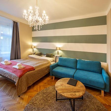Dlouha Apartment With Balcony プラハ エクステリア 写真