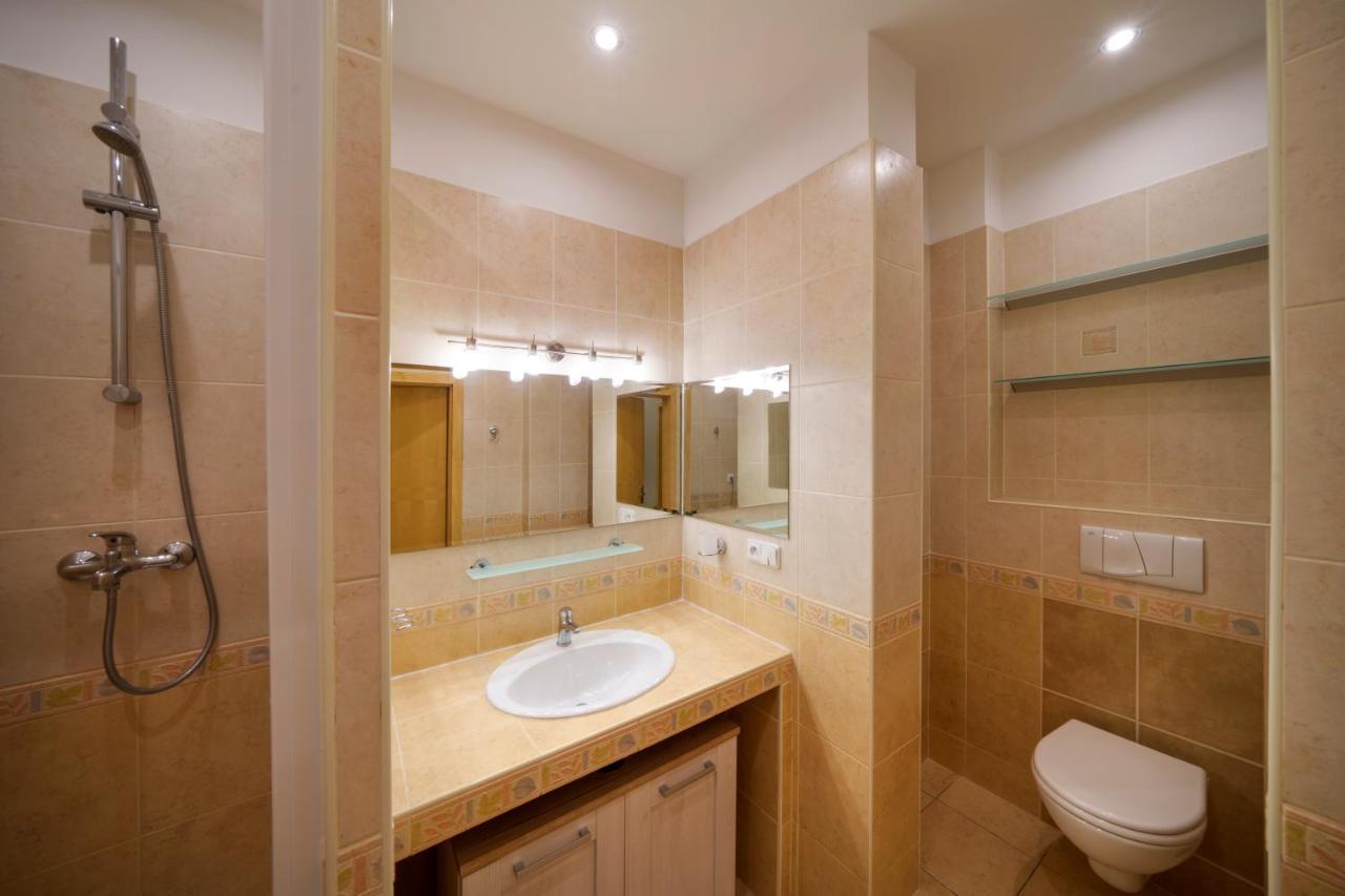 Dlouha Apartment With Balcony プラハ エクステリア 写真