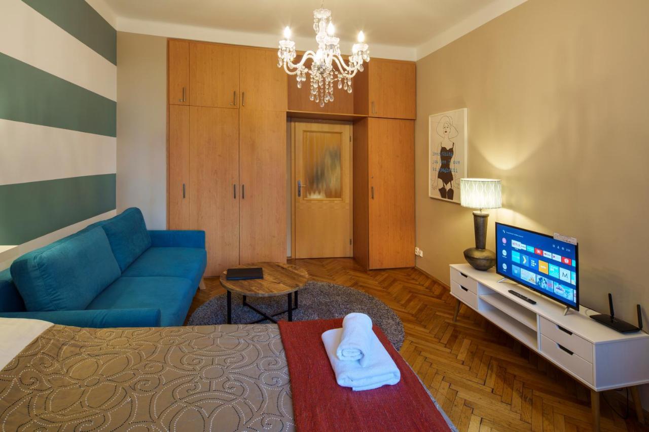 Dlouha Apartment With Balcony プラハ エクステリア 写真