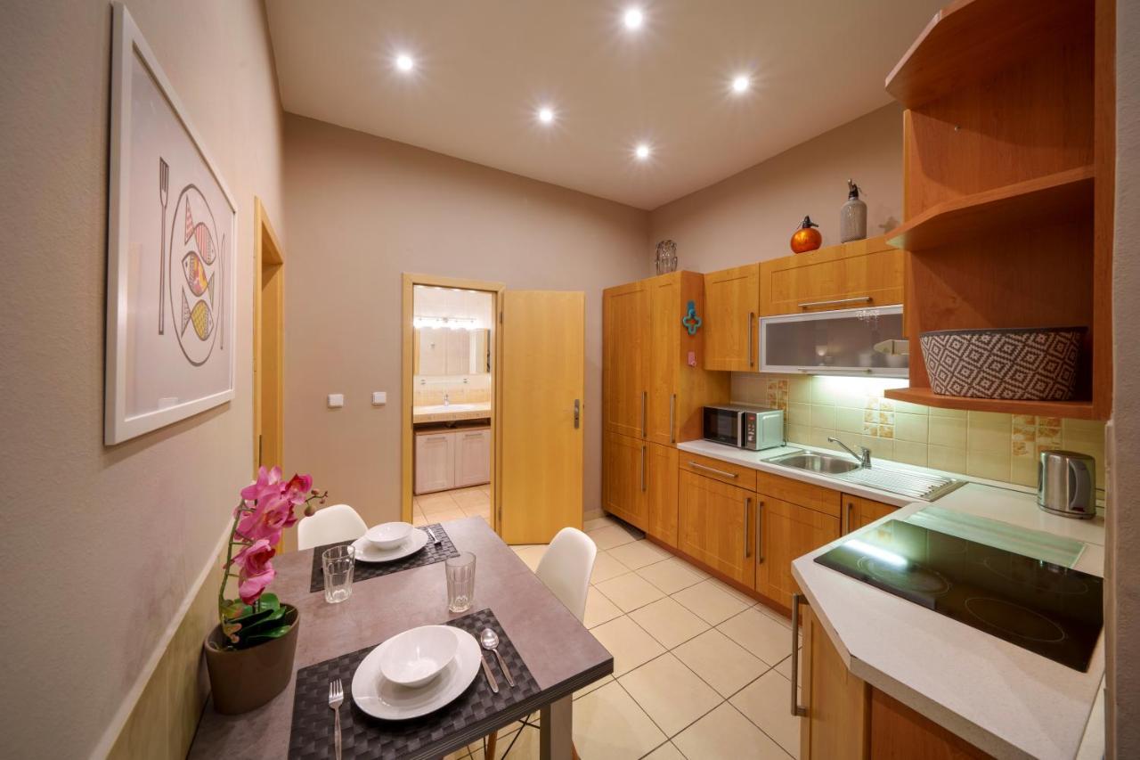 Dlouha Apartment With Balcony プラハ エクステリア 写真